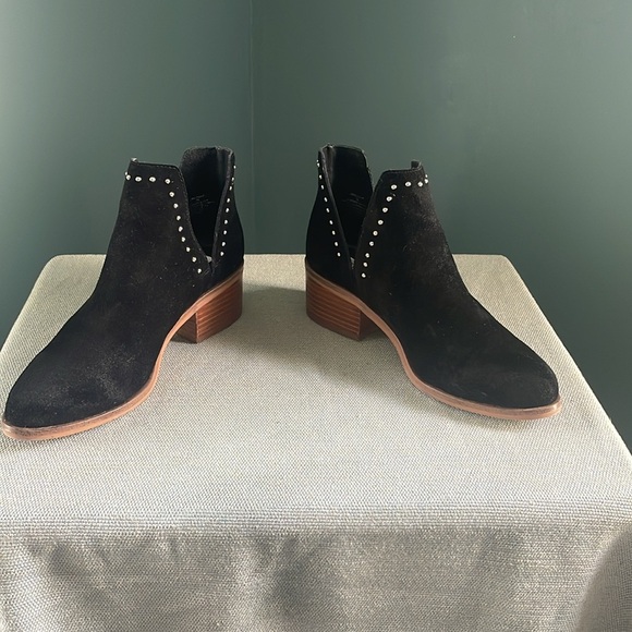 Steve Madden suede Black Ankle Boots silver studs - Picture 2 of 10